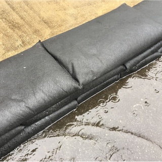 Combo Bao hút nước - chống ngập khẩn cấp Quick Dam (30cm x 60cm) (5bao/ túi)