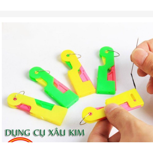 Dụng cụ hỗ trợ xâu kim thông minh