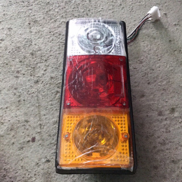 Đèn hậu 3 nắp cân