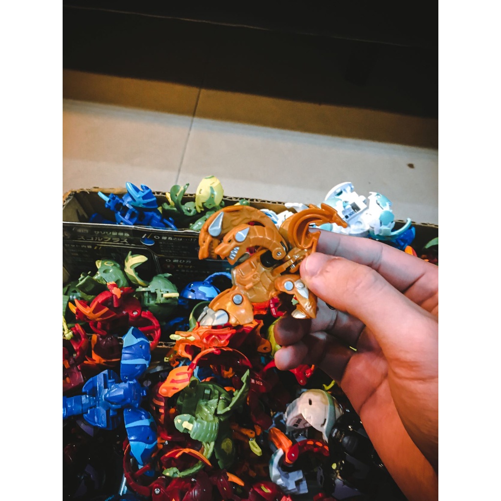Đồ chơi trẻ em Bakugan Battle Planet Ngẫu Nhiên Đồng Giá 119k