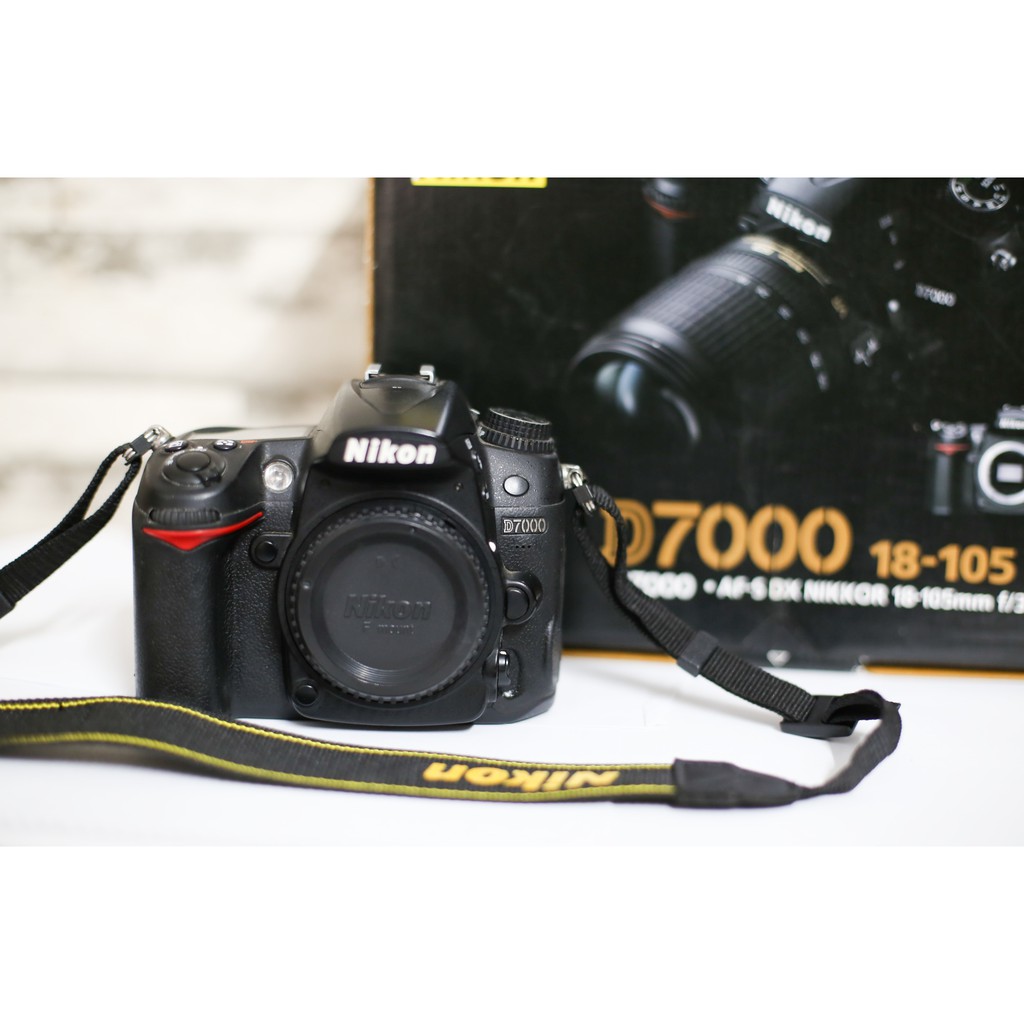 Máy ảnh Nikon D7000 + ống kính 18-105mm Vr. Mới 95%