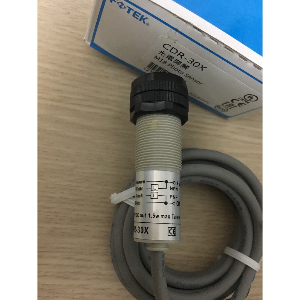 Cảm biến quang phi 18 CDR-30X