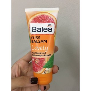Kem trị nứt gót chân Balea của Đức