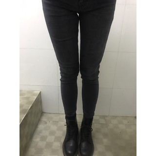 Quần Jeans đen ôm Rose Blackpink