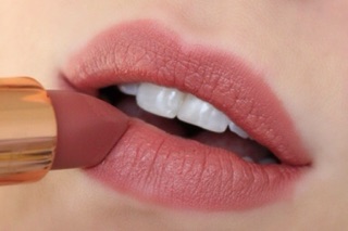 Son Charlotte Tilbury mini màu Pillow Talk