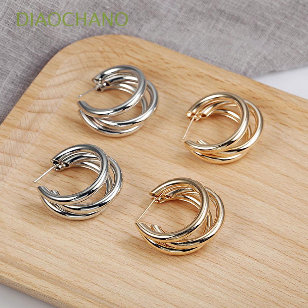 Hoa tai dạng vòng hợp thời trang dành cho nữ