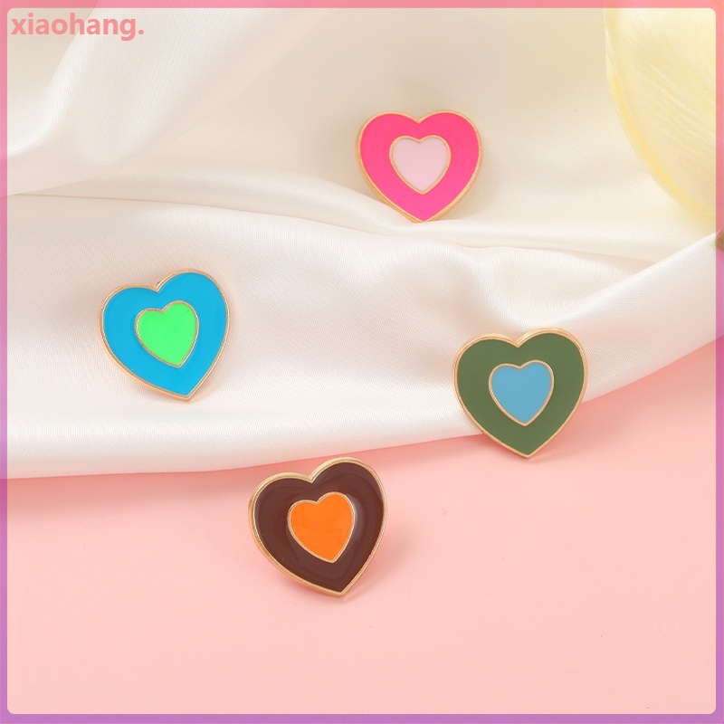 Huy Hiệu Cài Áo Hình Trái Tim 4 Màu Sắc
