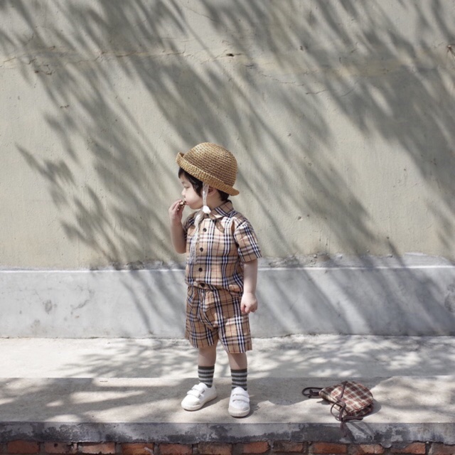 Bộ kẻ nâu br cho bé trai
