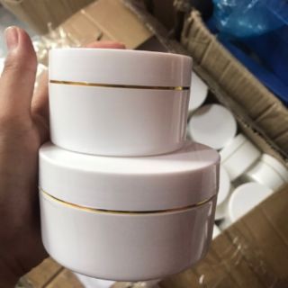 HỦ ĐỰNG KEM BODY 100G [MÀU VÀNG]