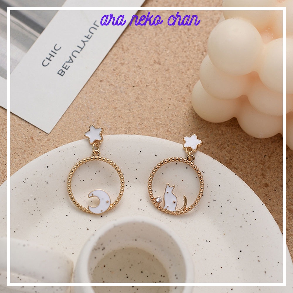 Bông Tai Hình Tròn Phối Mèo Trắng Dễ Thương Dành Cho Nữ