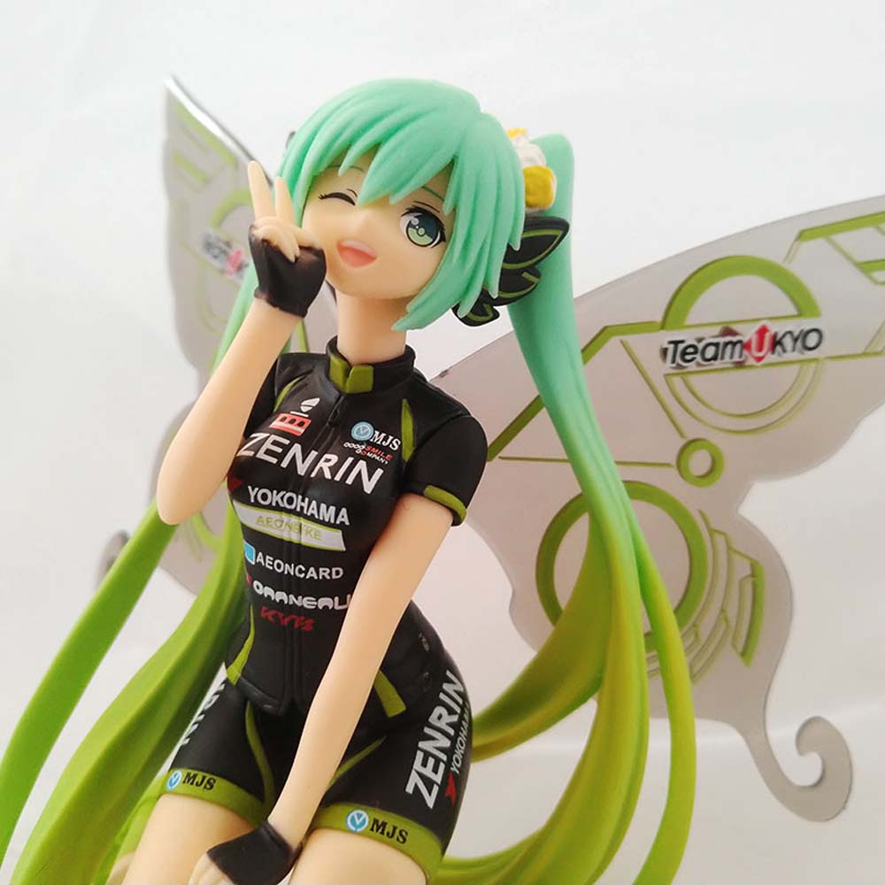 Mô hình nhân vật Hatsune Miku bằng PVC