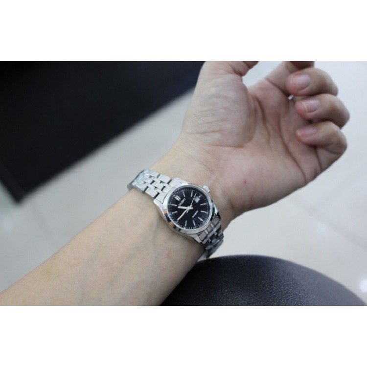 Đồng hồ nữ Orient chính hãng SSZ3W003B0, dây kim loại.