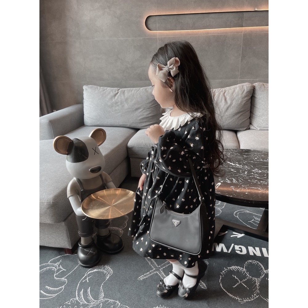 Váy Lennco nhung tăm đen cổ xếp ly cho bé gái