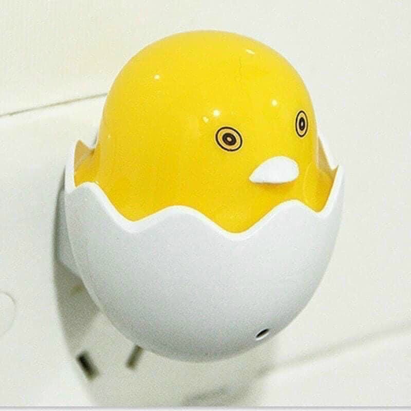 Đèn ngủ cảm ứng hình gà con tự động có công tắc nhiều hình dễ thương