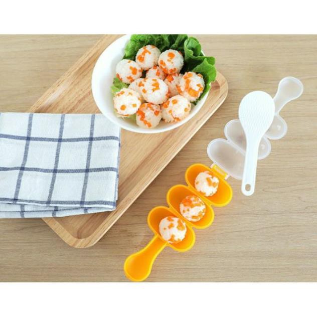 Khuôn lắc tạo hình cơm viên tròn cho bé ăn dặm kèm thìa nhiều màu tiện dụng chất lượng cao KLC01
