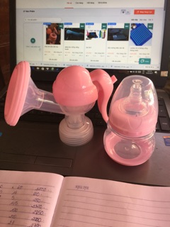máy hút sữa cầm tay
