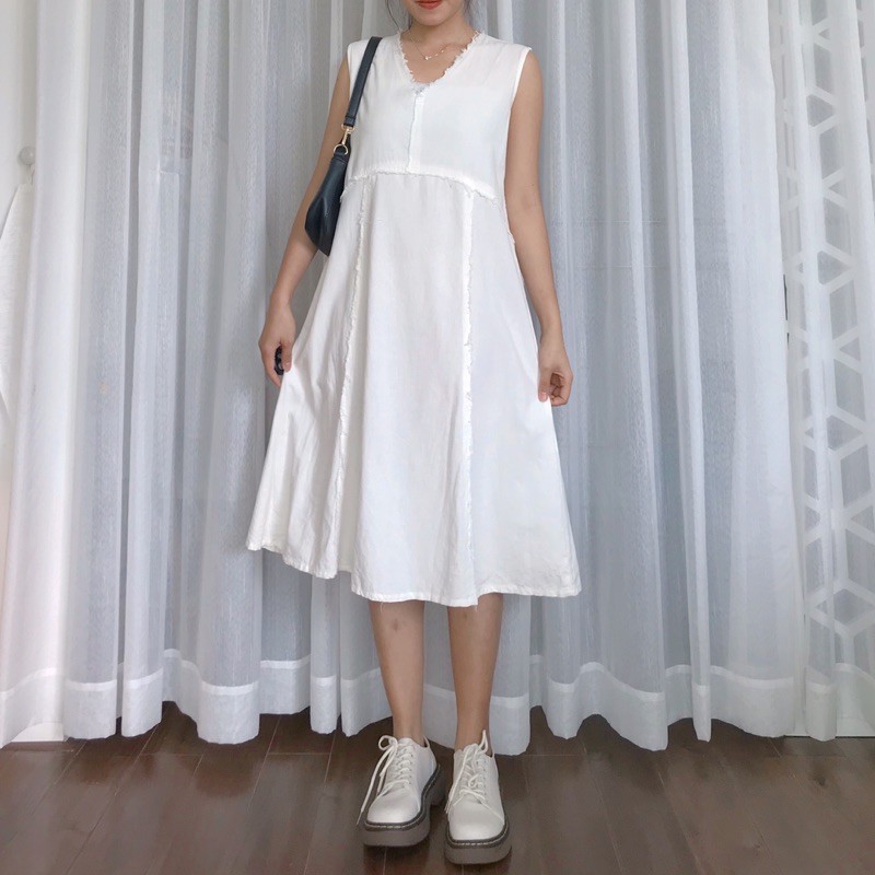 Đầm trắng linen