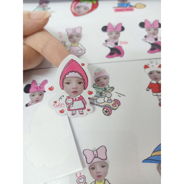 Sticker in hình và tên bé , thiết kế theo yêu cầu.