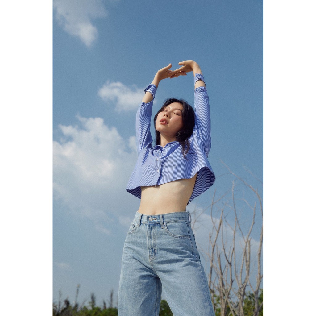 TheBlueTshirt - Áo Sơ Mi CropTop Sọc Xanh - Twisted Cuff Cropped Shirt - Blue Stripe