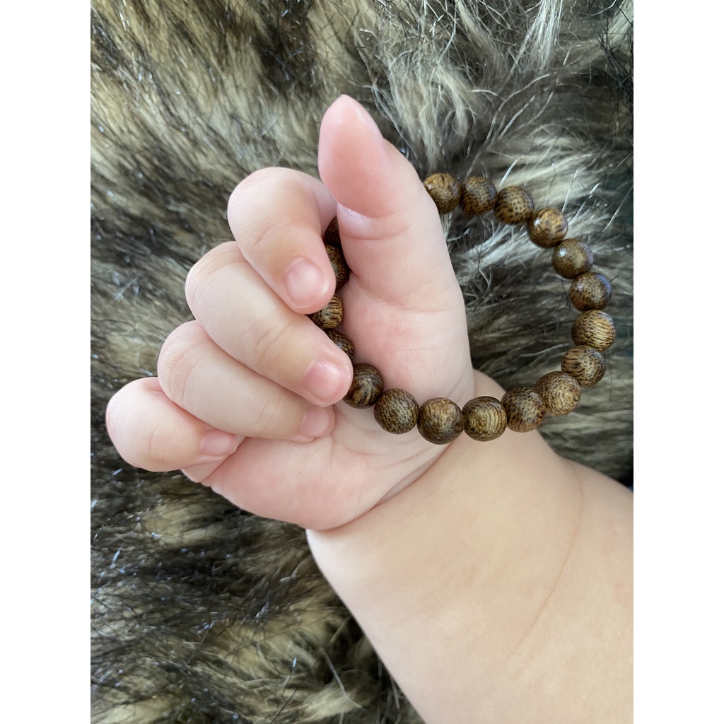 VÒNG TAY TRẦM HƯƠNG CHO BÉ - GIÚP BÉ NGỦ NGON