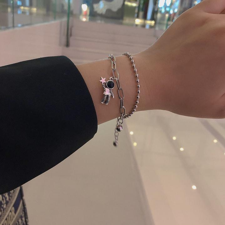 [Mã FAMAYFA giảm 10K đơn 50K] Vòng Tay Mặt Hình Phi Hành Gia Phong Cách Hàn Quốc Cho Cặp Đôi | BigBuy360 - bigbuy360.vn