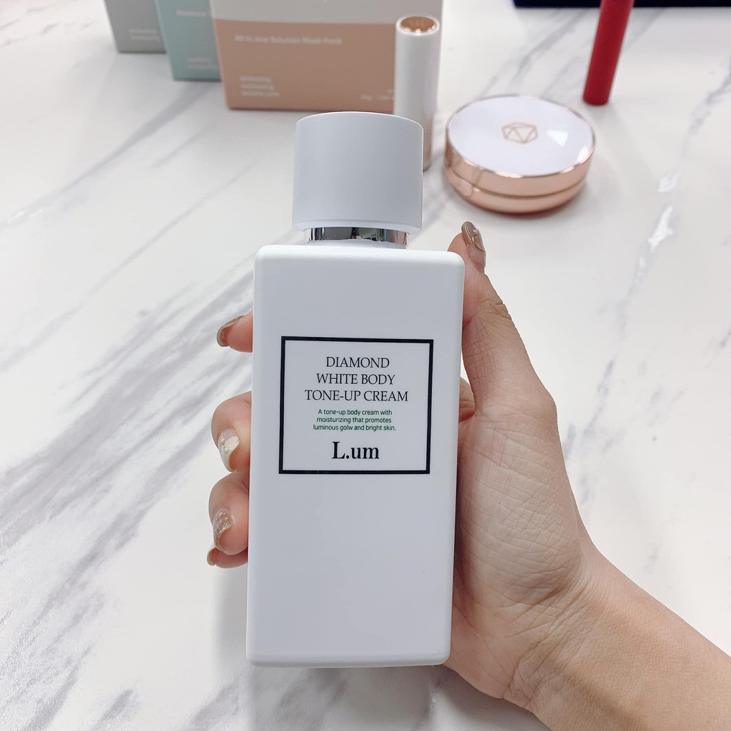 Kem dưỡng thể trắng da LUM Diamond White Body Tone-up Cream L.U.M