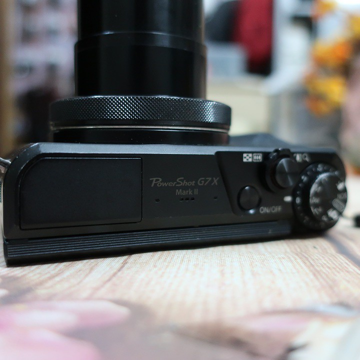 Máy ảnh canon G7X Mark II cho chuyên gia Vlog