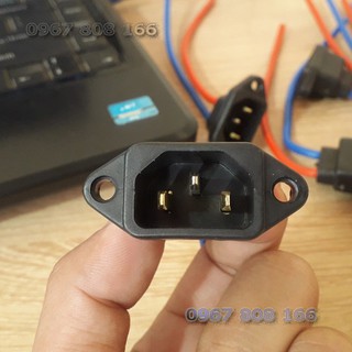 Giắc cắm bình xe điện