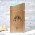 (hàng Mới Về) Kem Chống Nắng Shiseido Anessa 60ml / 90ml Spf 50 + Chăm Sóc Da Hoàn Hảo