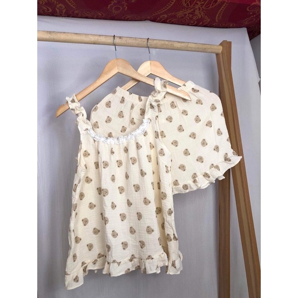 Set đồ ngủ hai dây vải xô muslin họa tiết gấu nâu