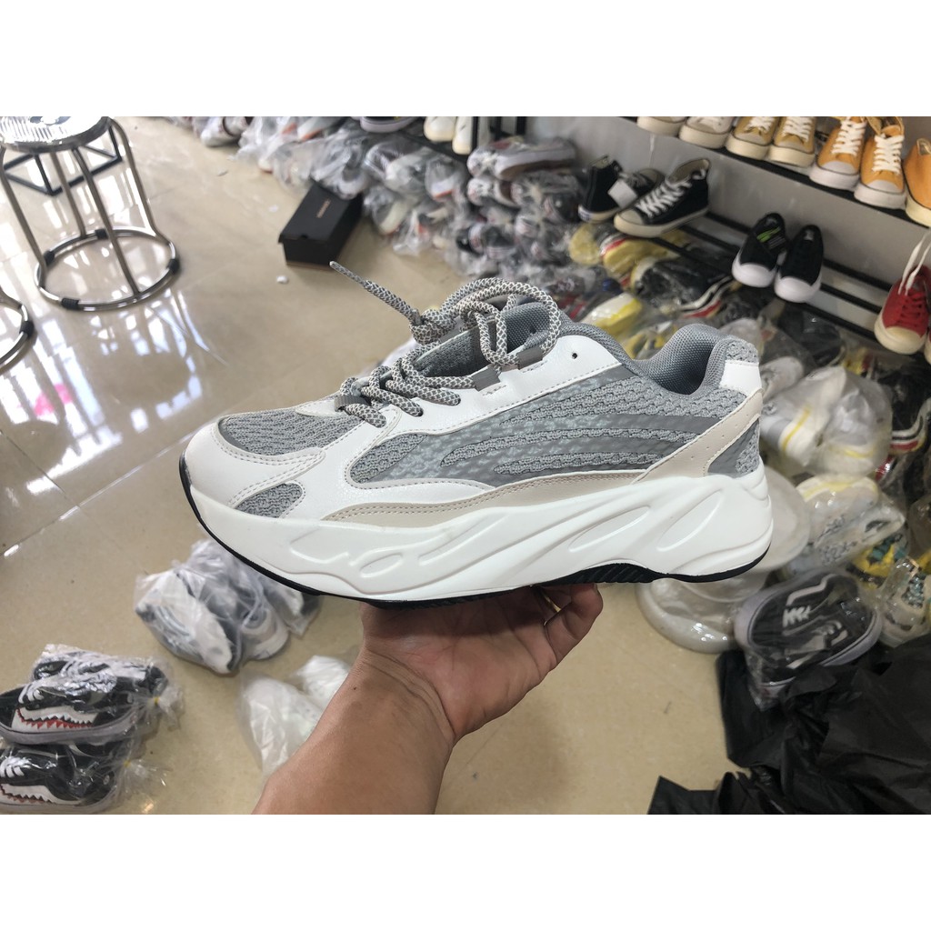 Giày Thể Thao YZ 700 Trắng Phản Quang Đủ Size Tặng Kèm