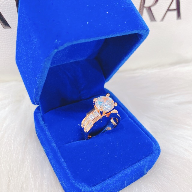 Nhẫn tay hột đá mạ vàng 18k
