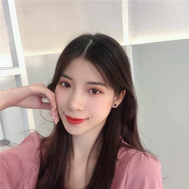 Khuyên tai ngôi sao màu đen