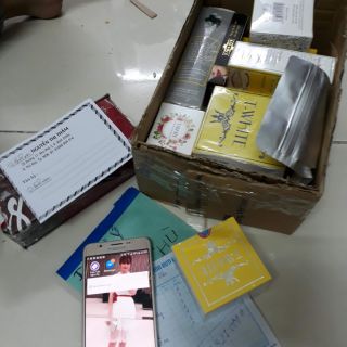 Combo 3 san phẩm bao gồm serum. Kem face. Lot mụn