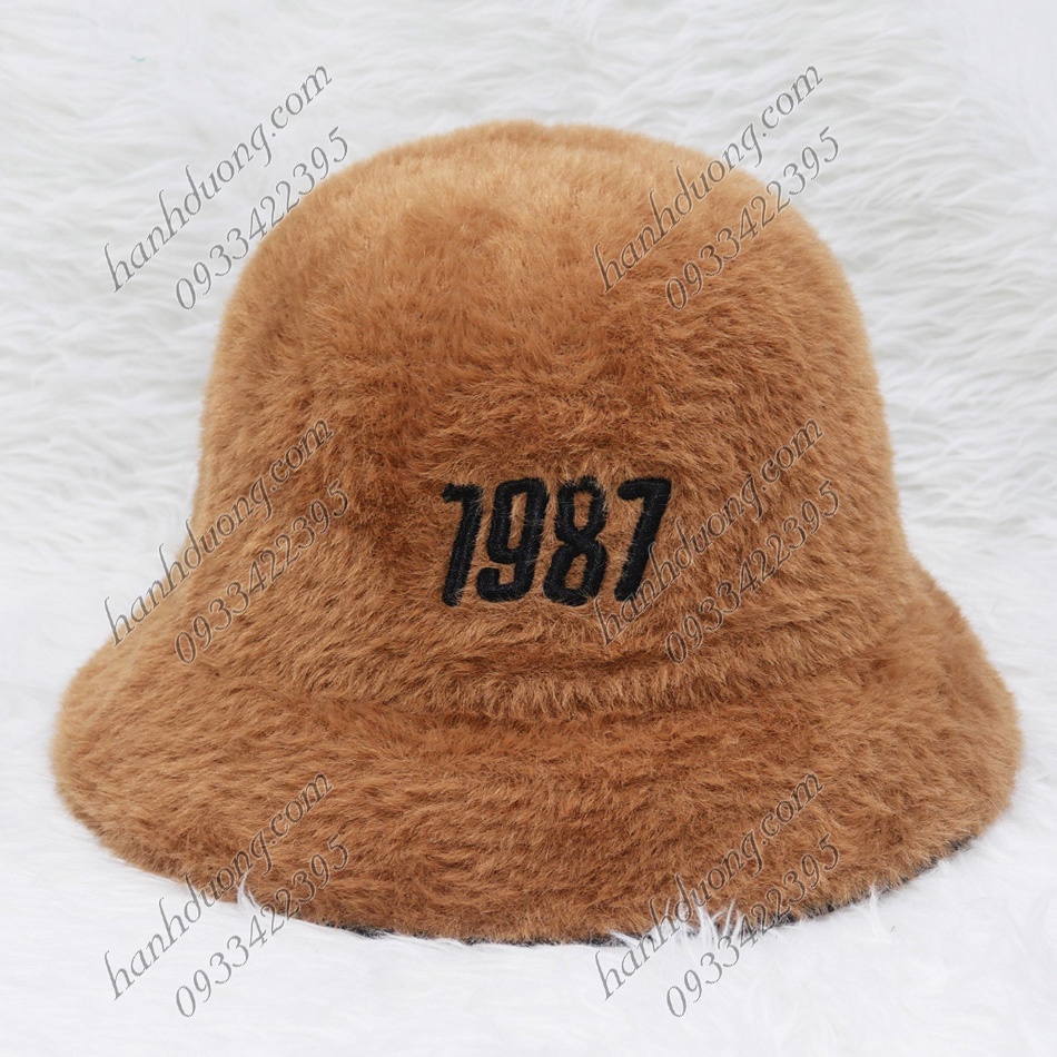Nón tai bèo vành cụp lông xù hàng quảng châu thêu số 1987, vành rộng 5cm, phía trong có 2 dây rút giúp giữ nón chắt hơn