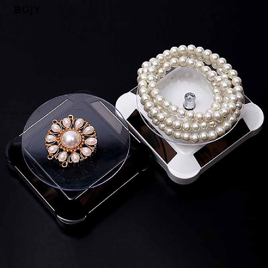 Bàn Xoay 360 Độ Trưng Bày Trang Sức Sử Dụng Năng Lượng Mặt Trời Mới 2022