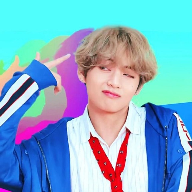 ẢNH THẬT BỘ QUẦN ÁO KHOÁC XANH DNA V TAEHYUNG BTS