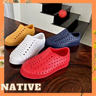Giày Native xuất dư màu Đỏ nhựa EVA chính hảng