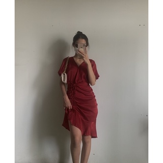 Pass váy đỏ