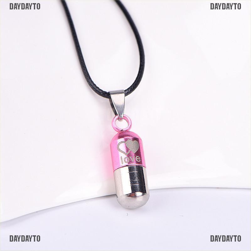 Giá Đỡ Vòng cổ Mặt Kim Loại Hình Viên Thuốc Độc Đáo