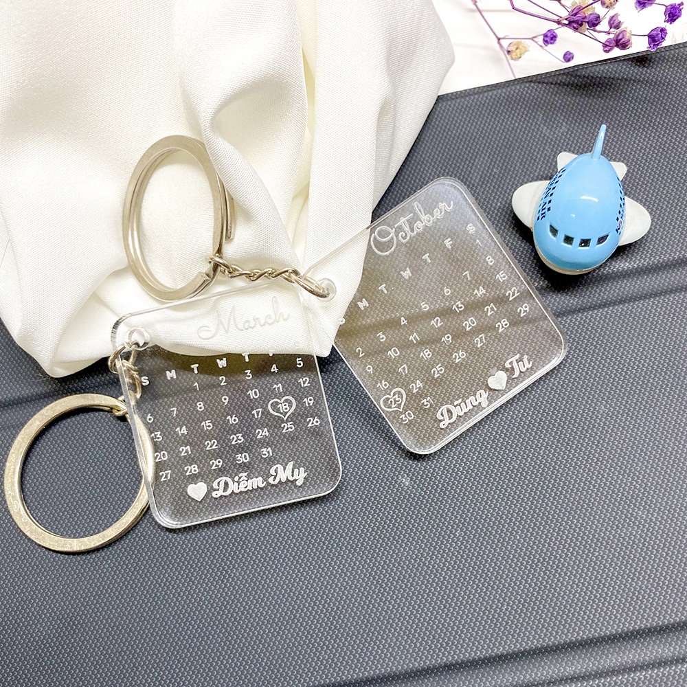 Móc Khóa Khắc Ngày Tháng Kỉ Niệm Theo Yêu Cầu - Dailyme Shop