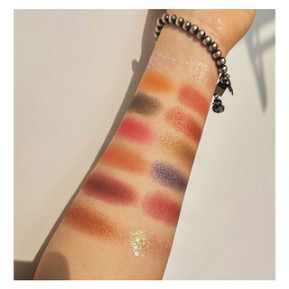 [VONGEE] Bảng phấn mắt 18 ô Vongee Sky Adventures