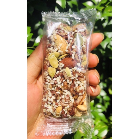 [siêu rẻ] Thanh Gạo Lứt mix hạt Granola hỗ trợ giảm cân, Eatclean và ăn vặt healthy 300gr