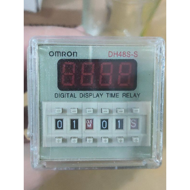 Relay thời gian đồng hồ thời gian Omron DH48S-S (H5CN) hẹn tắt mở 24V, 220V, 380V kèm đế