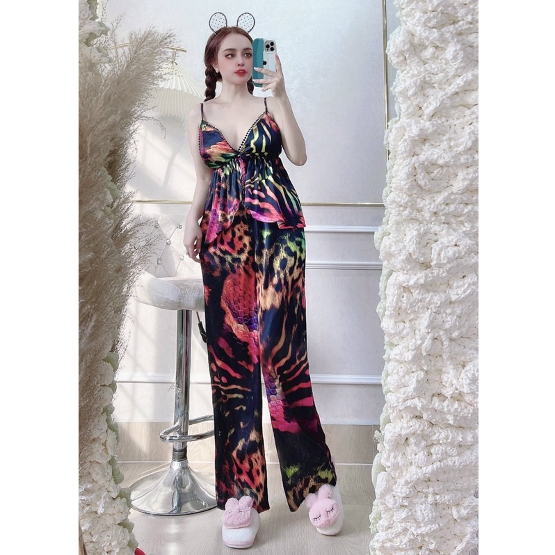 (freeship 50k ) Đồ Bộ Lụa Mặc Nhà Nhistore Áo Hai Dây Cúp Ngực Sexy Phối Quần Dài Ống Suông Freesize Dưới 57kg