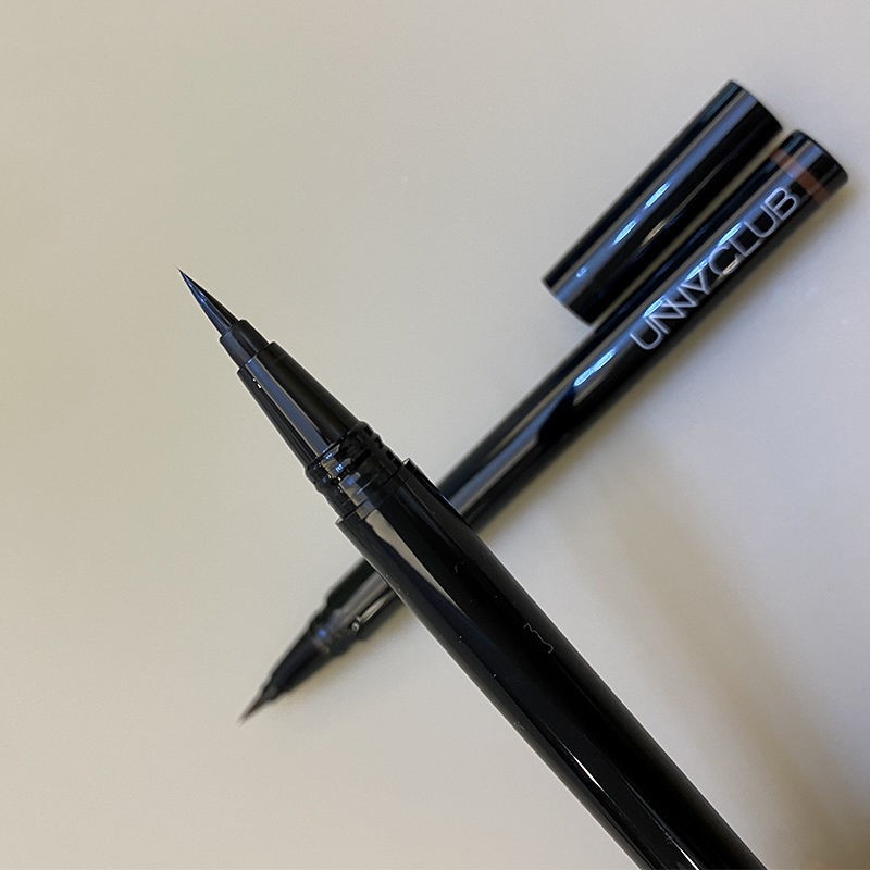 Bút kẻ mắt Unny mịn mượt 11.8 | BigBuy360 - bigbuy360.vn