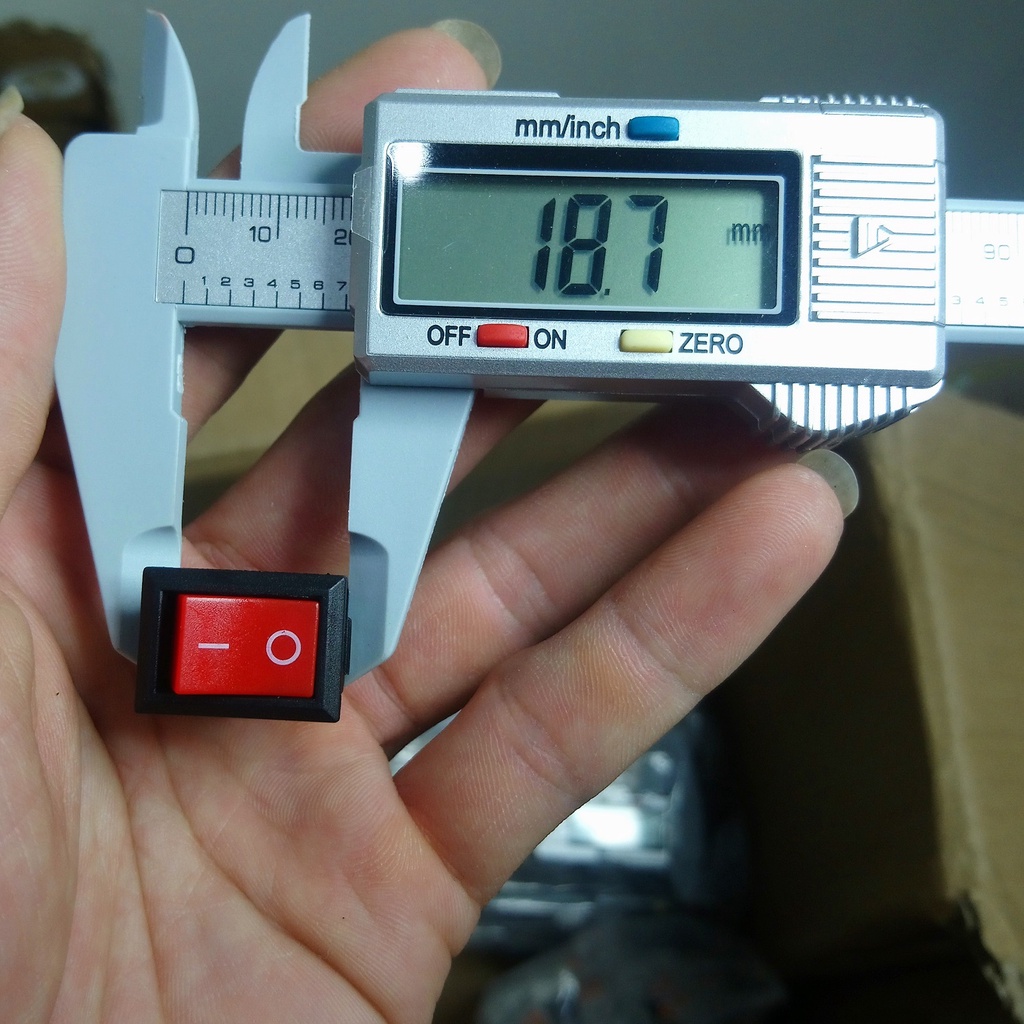 Công Tắc Bập Bênh 10A 250V 2 Chân , Công Tắc ON/OFF mini đỏ, đen