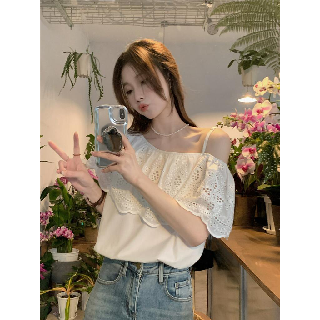 Áo Kiểu Trễ Vai Phối Bèo Nhún Màu Trắng Phong Cách Pháp Cổ Điển 62110