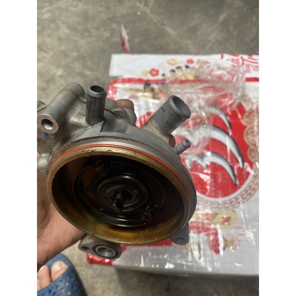 Bơm nước zin ex 135