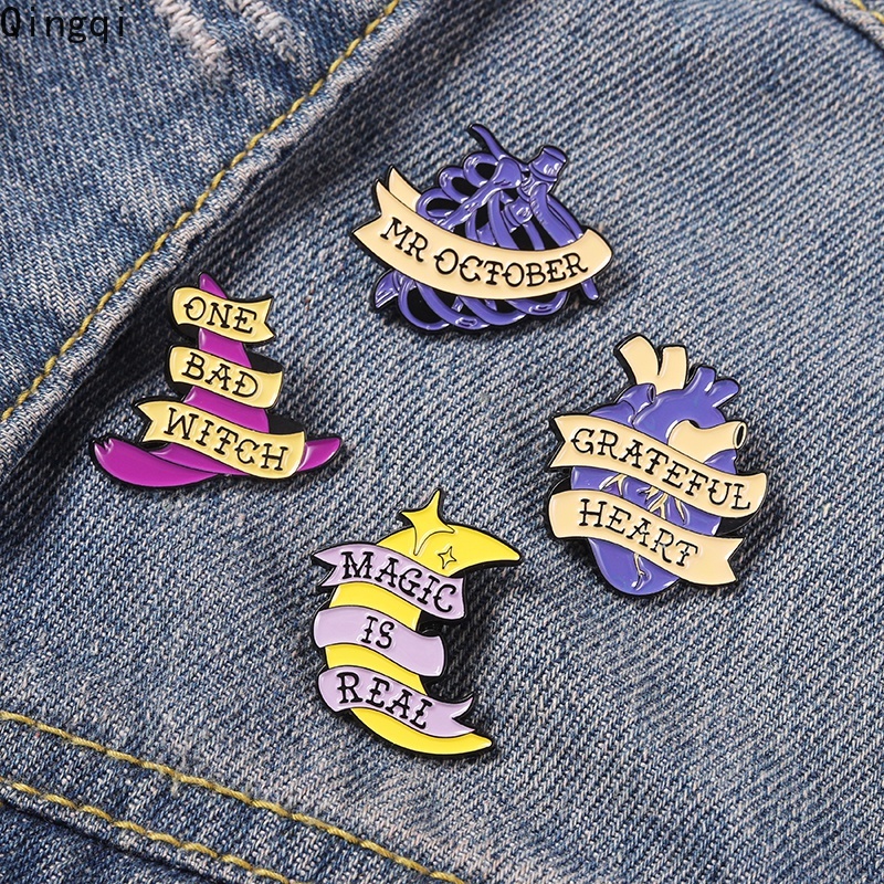 Ghim cài áo Miss Zoe họa tiết chủ đề phù thủy dễ thương